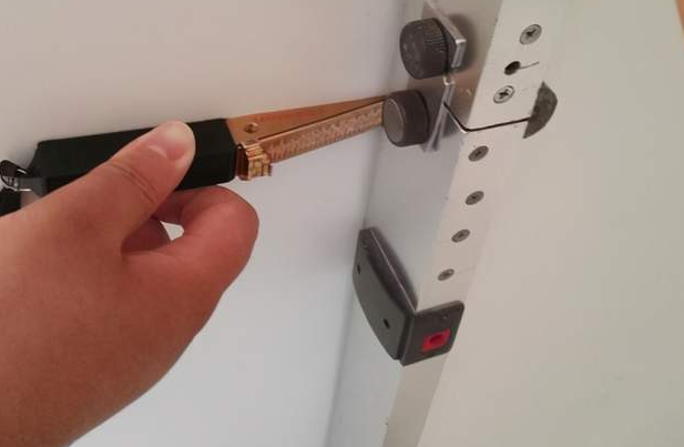 云南--验房攻略：手把手教你检测墙面平整度